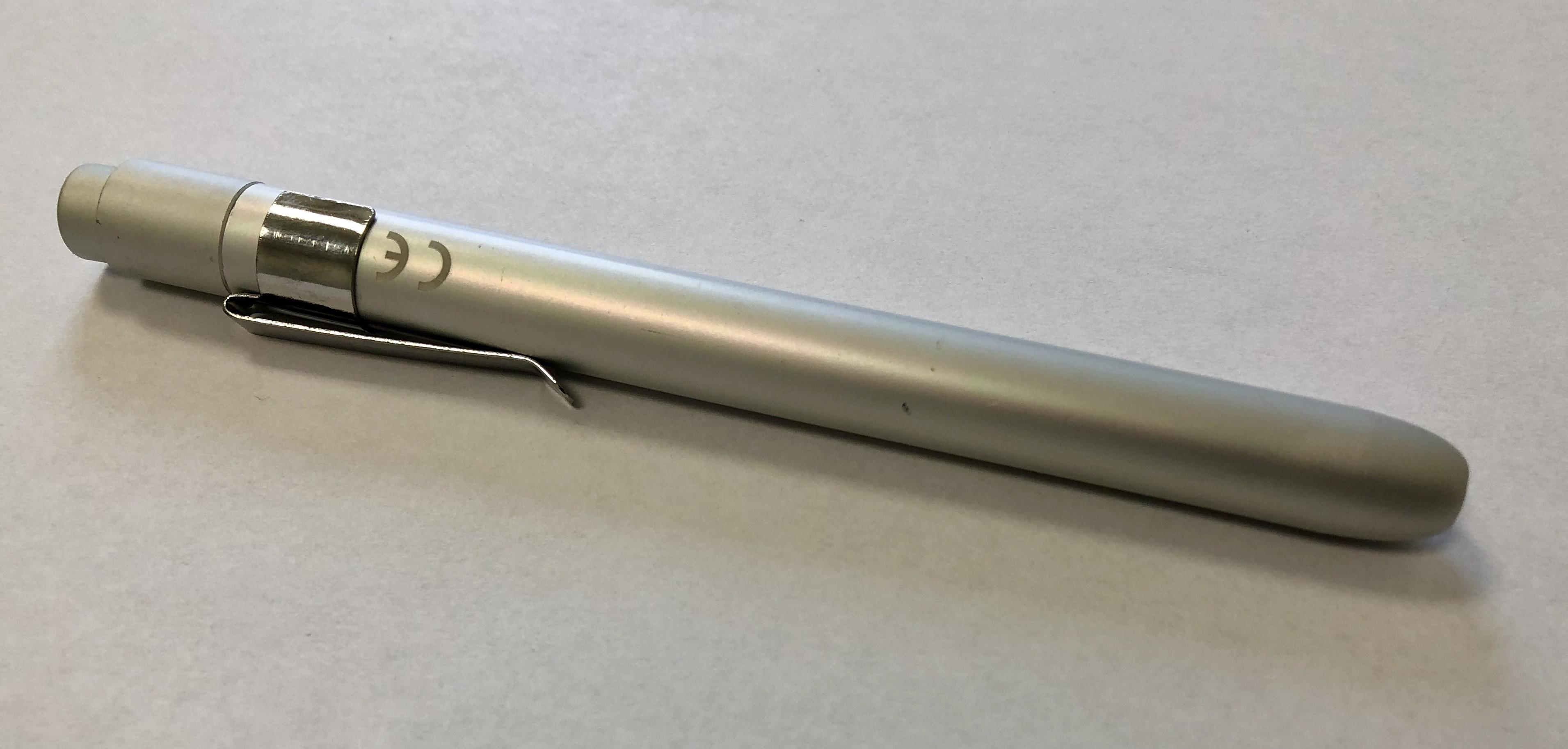 Diagnostiklampe mit Druckschaltermechanik Penlight in Edelstahloptik 50 Stk/Pck, 200 Stk/Krt