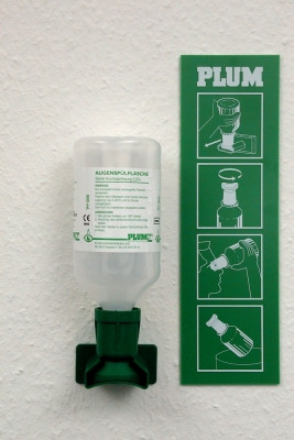 Augenspülstation mit 1 Flasche 500 ml mit Wandhalter und Piktogramm