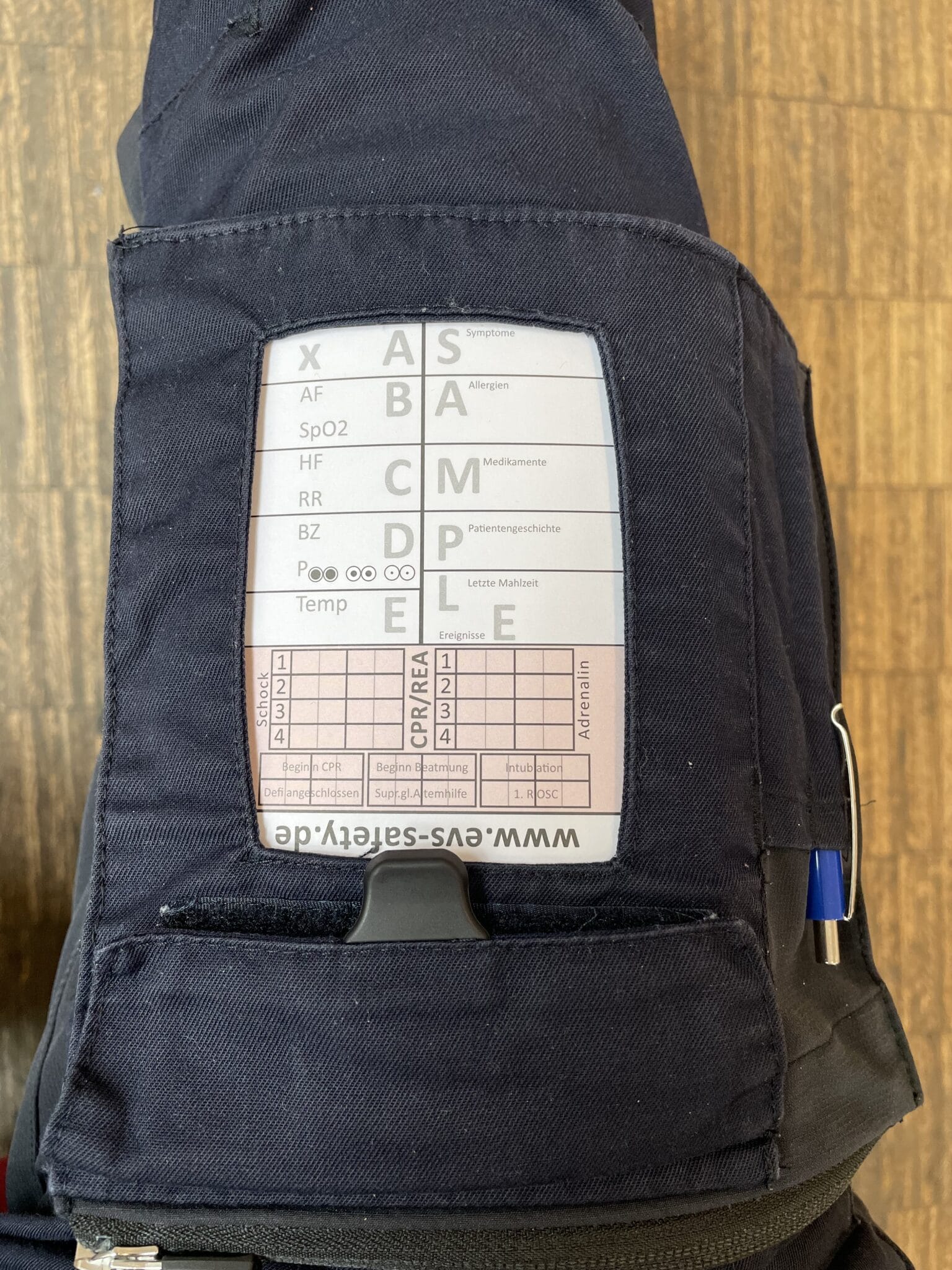 Hosenblock für den Rettungsdienst, Typ REA+; Paket mit 10 Blöcken, mit ABCDE-Schema, Block DIN A6